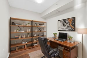 DSC00580 virtually staged.jpeg