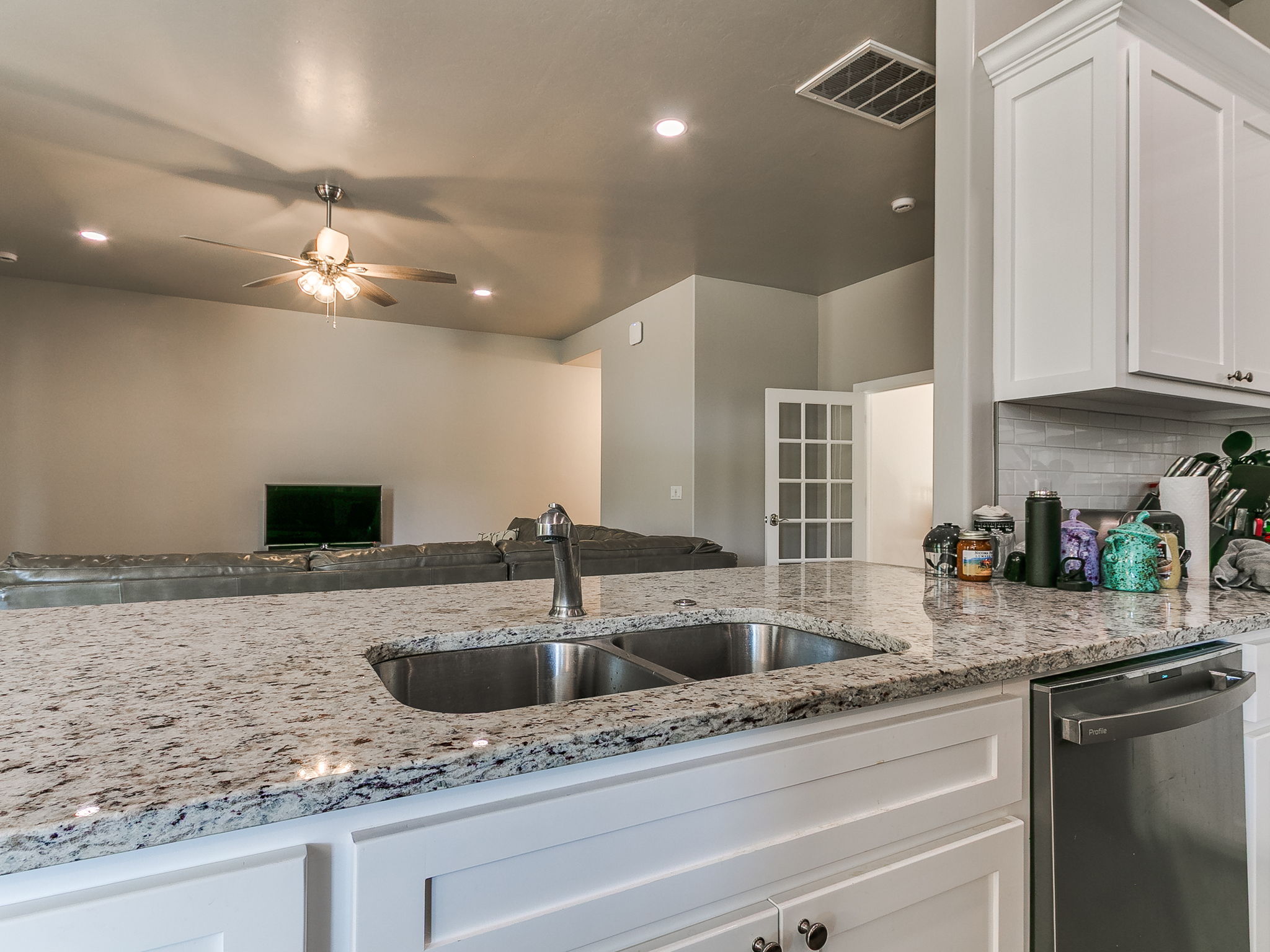  Photo 51