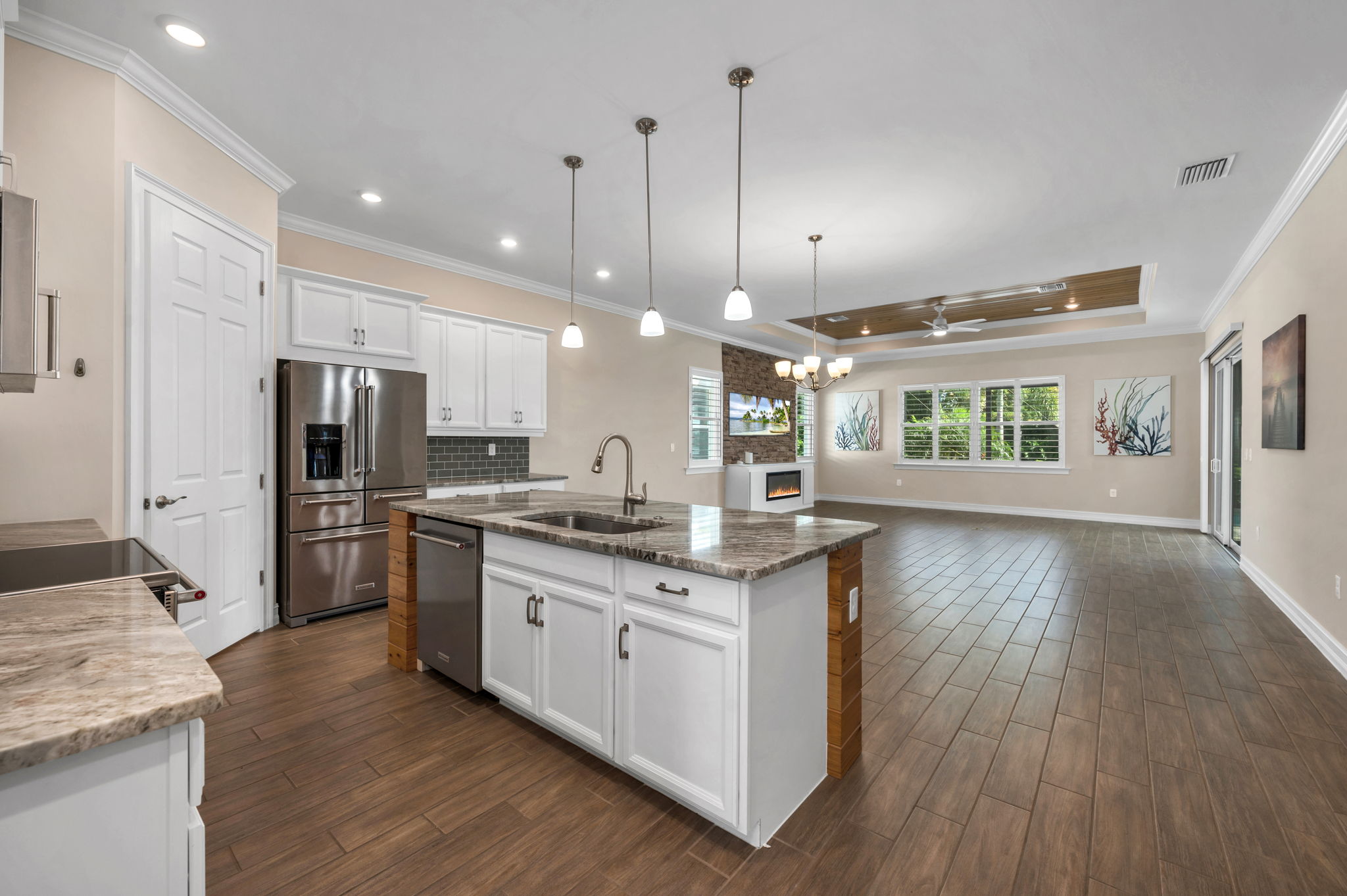 Breakfast Bar/Kitchen - View 2