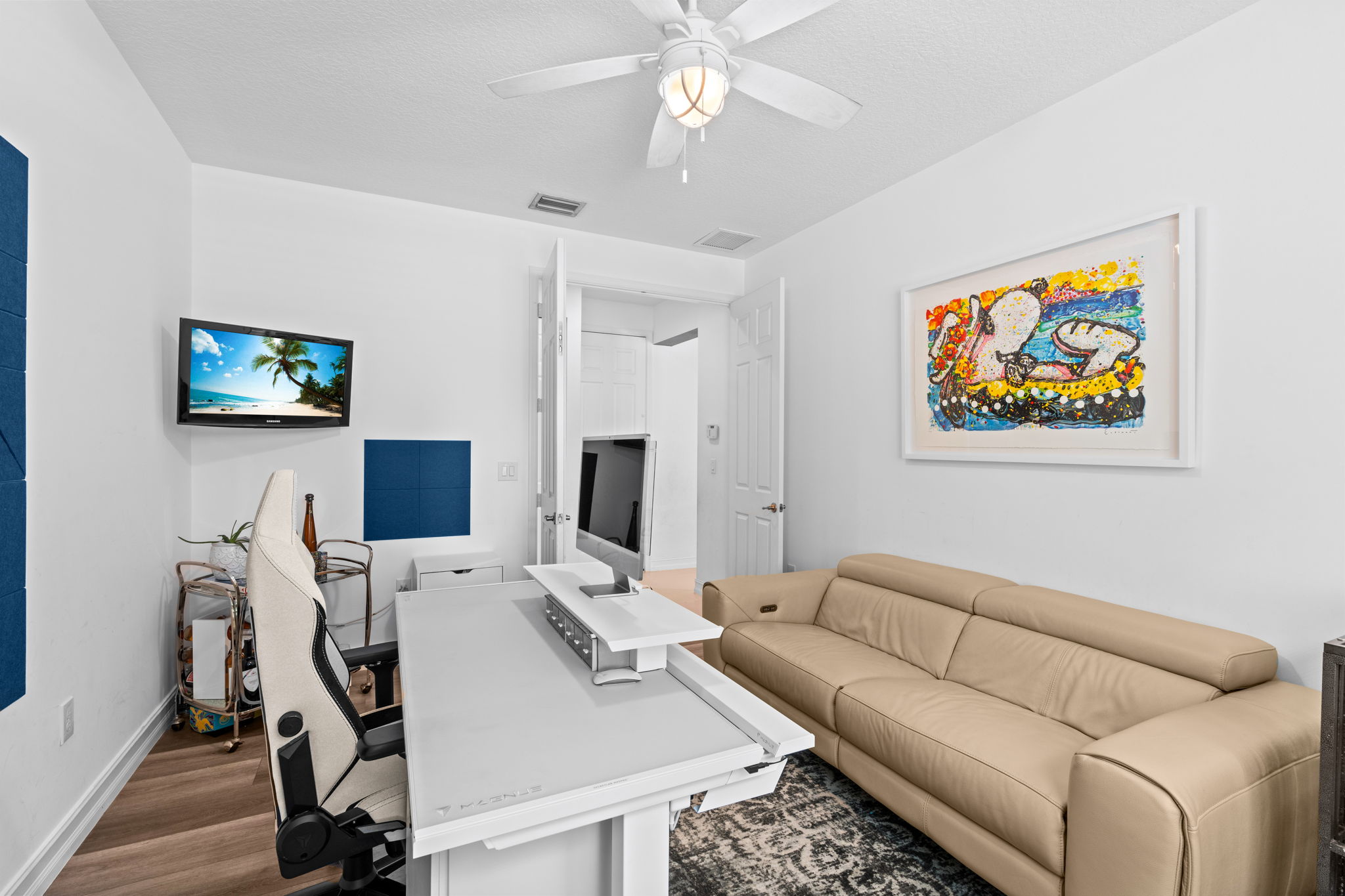  Photo 23