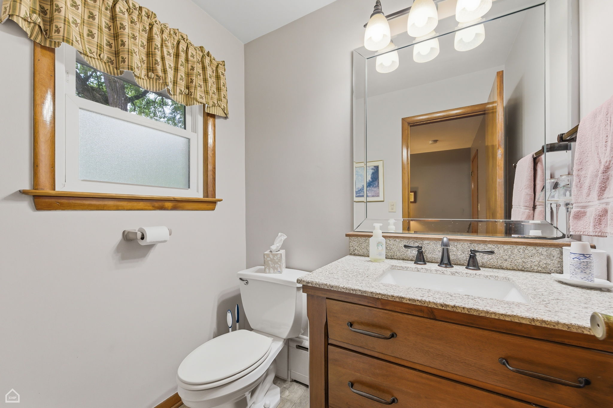 14721 Lakeside Ave - Karen Biazr_014