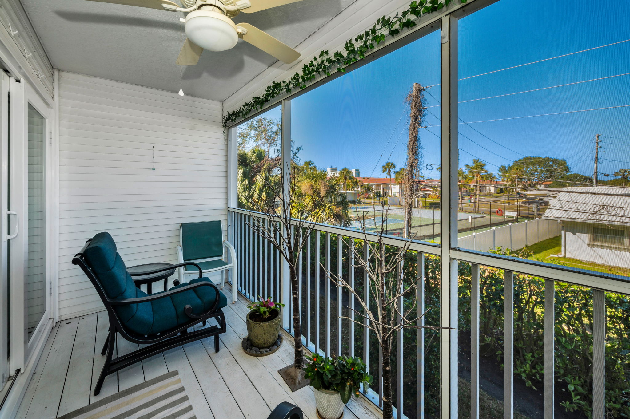 Main Level Balcony2