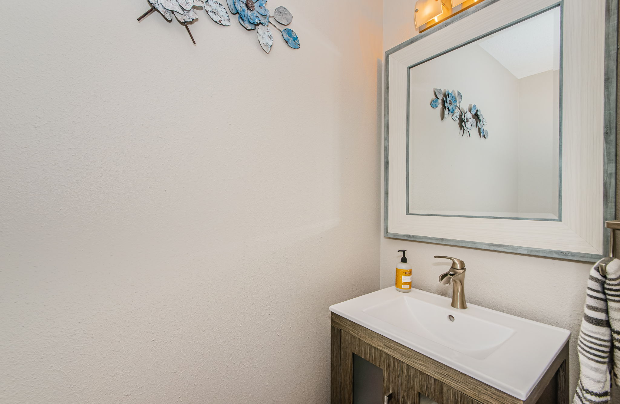 Half Bathroom 1B
