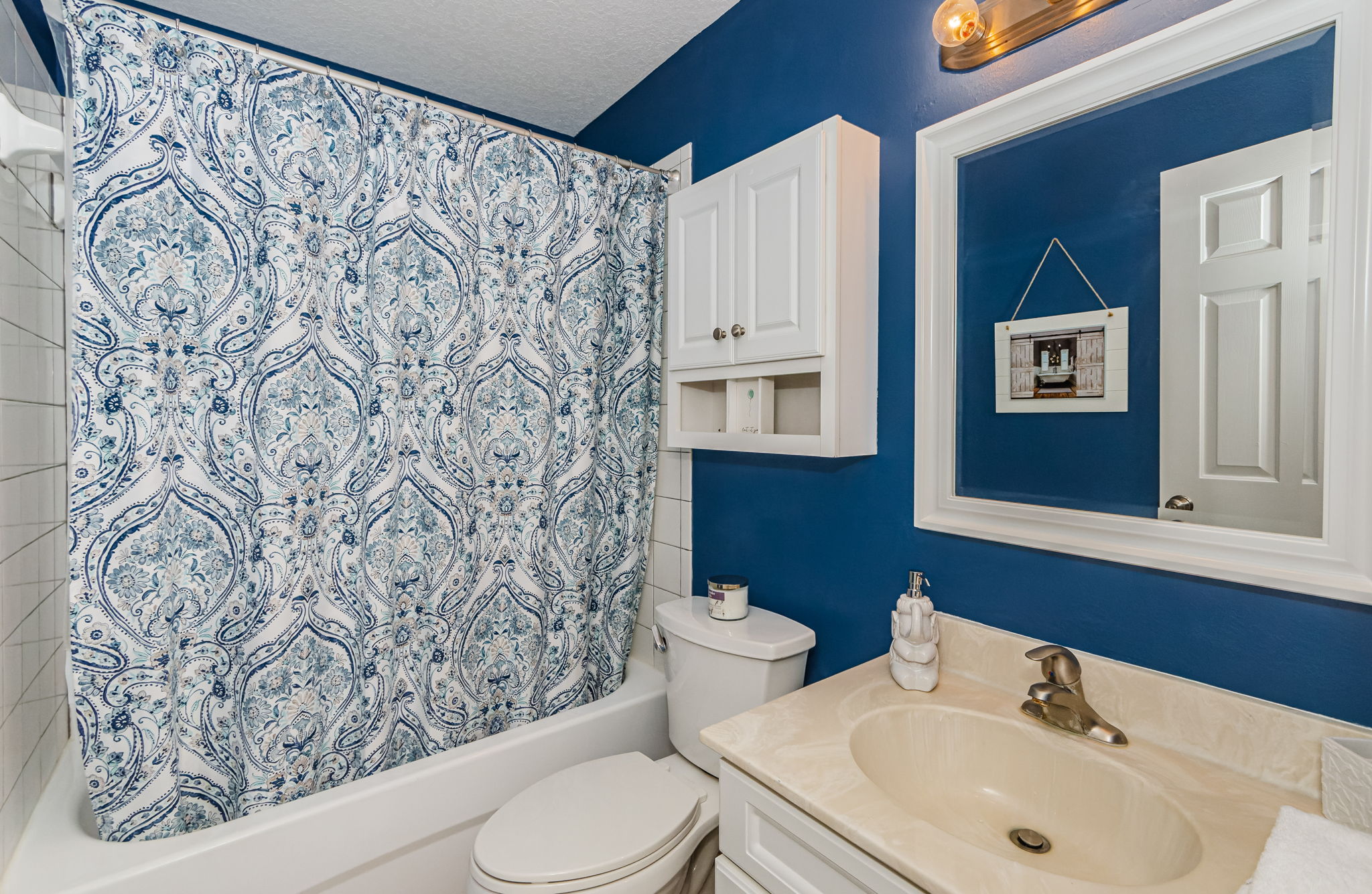 Upstairs Bathroom 1A