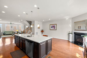 14731 Wootton Crossing Ct, Rockville, MD 20850, USA Photo 15