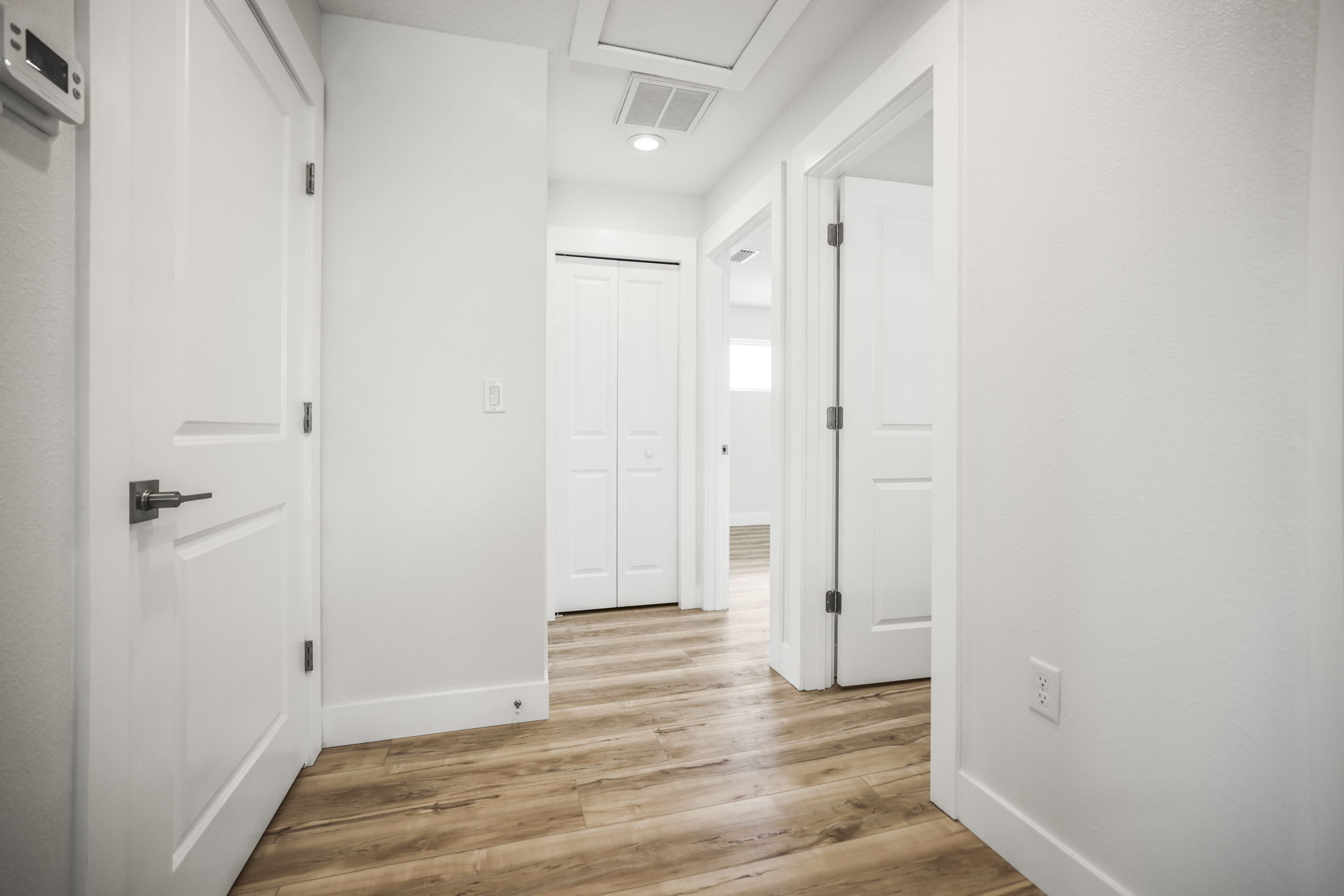 Hallway 2nd Floor - 495A9923
