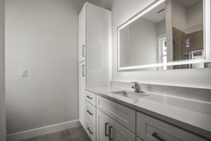 Bathroom 1 - 495A9906