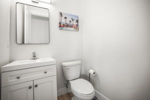 Bathroom 2 - 495A9989
