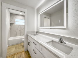 Bathroom 3 - IMG_7827