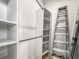 BR1 Closet - IMG_7821