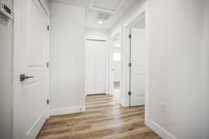 Hallway 2nd Floor - 495A9923