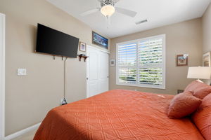 Bedroom 2 (2)