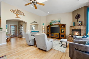 Living Room (2)