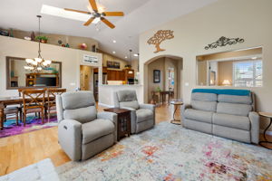 Living Room (4)