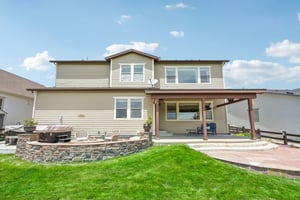 Back Patio w/ Hot Tub, Fire Pit and Covered Patio