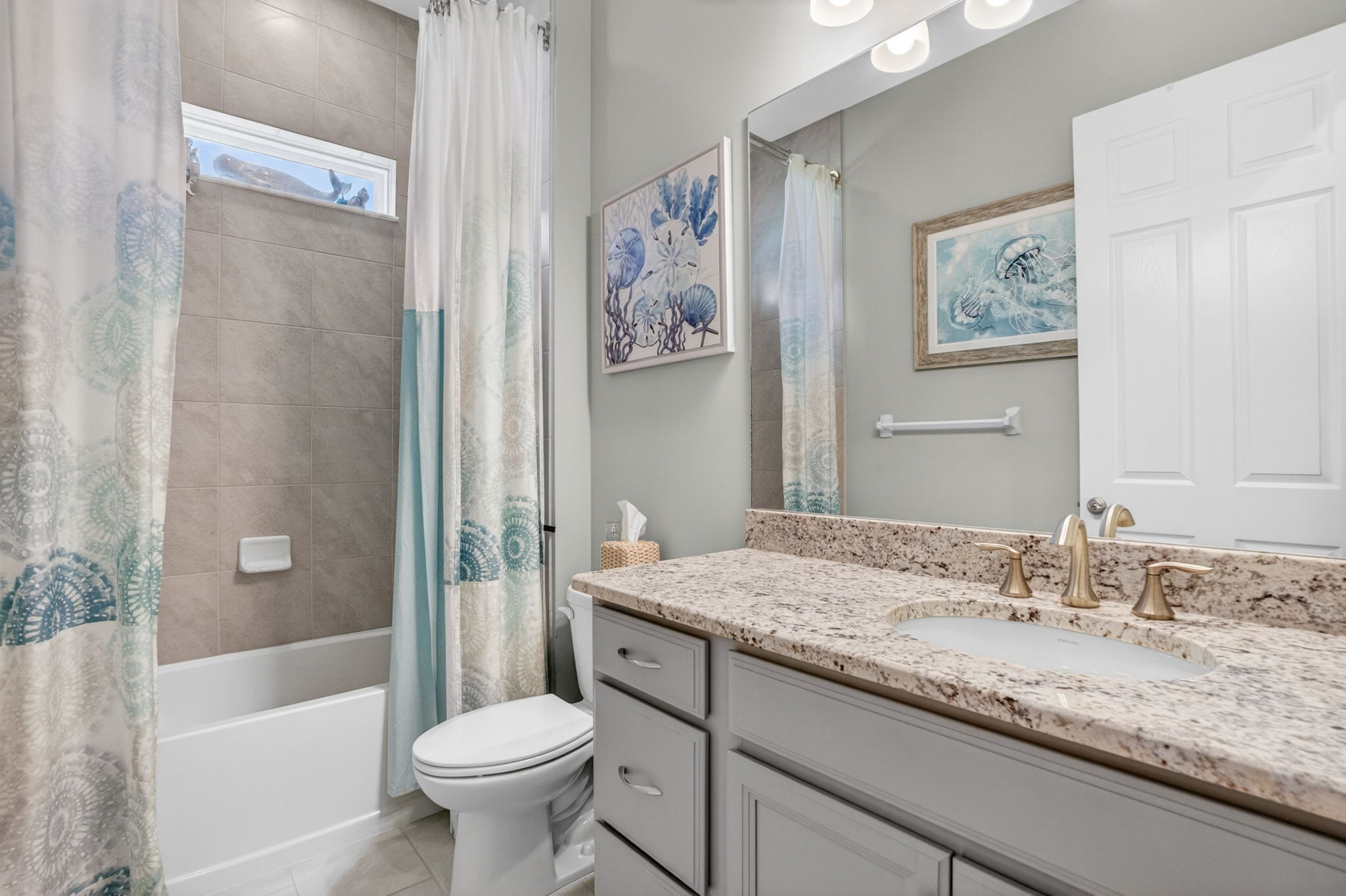 Guest Bathroom 2