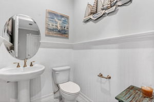 Guest Bathroom 3