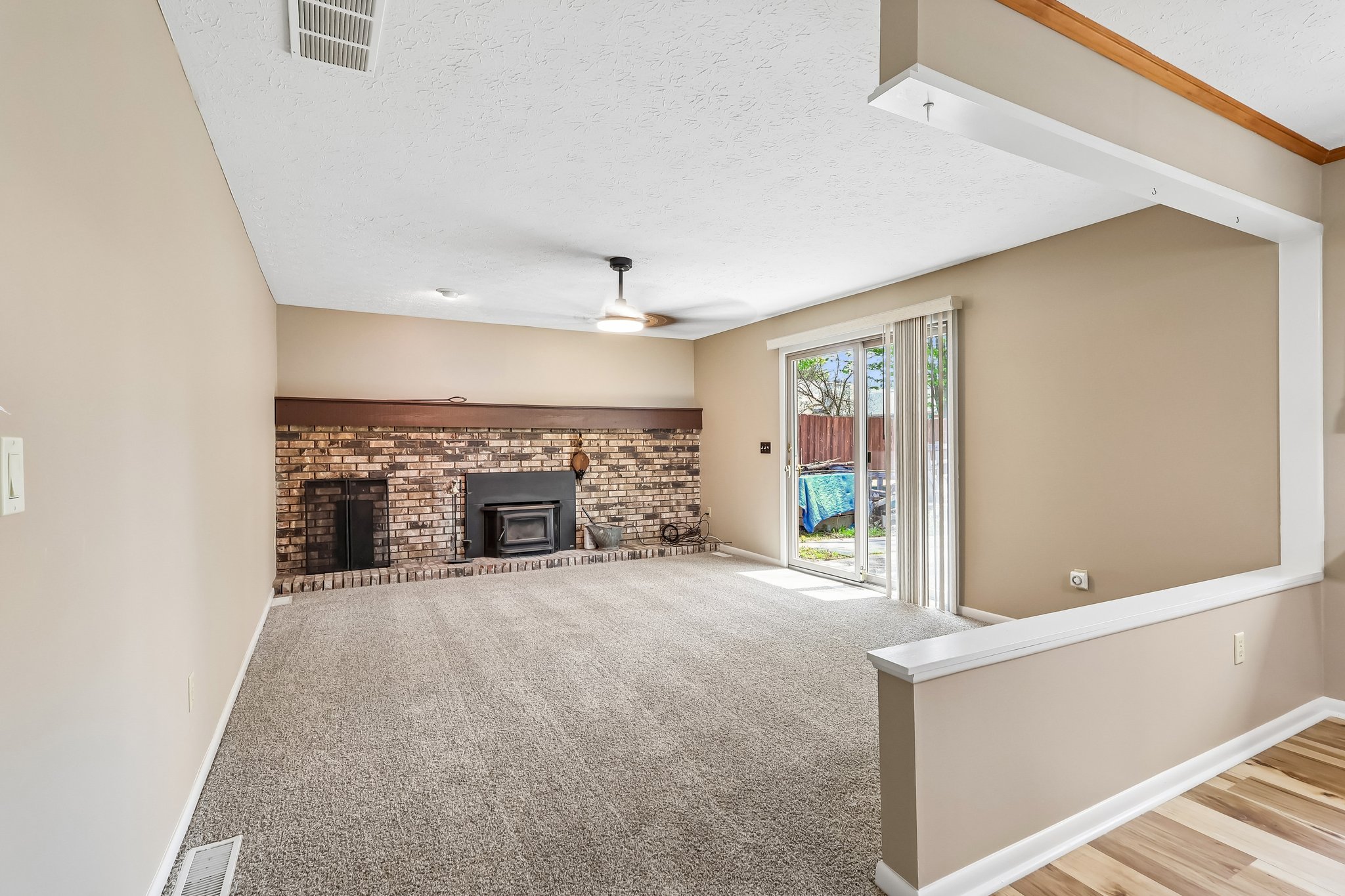 Hartford Trl-S2504-008.jpg