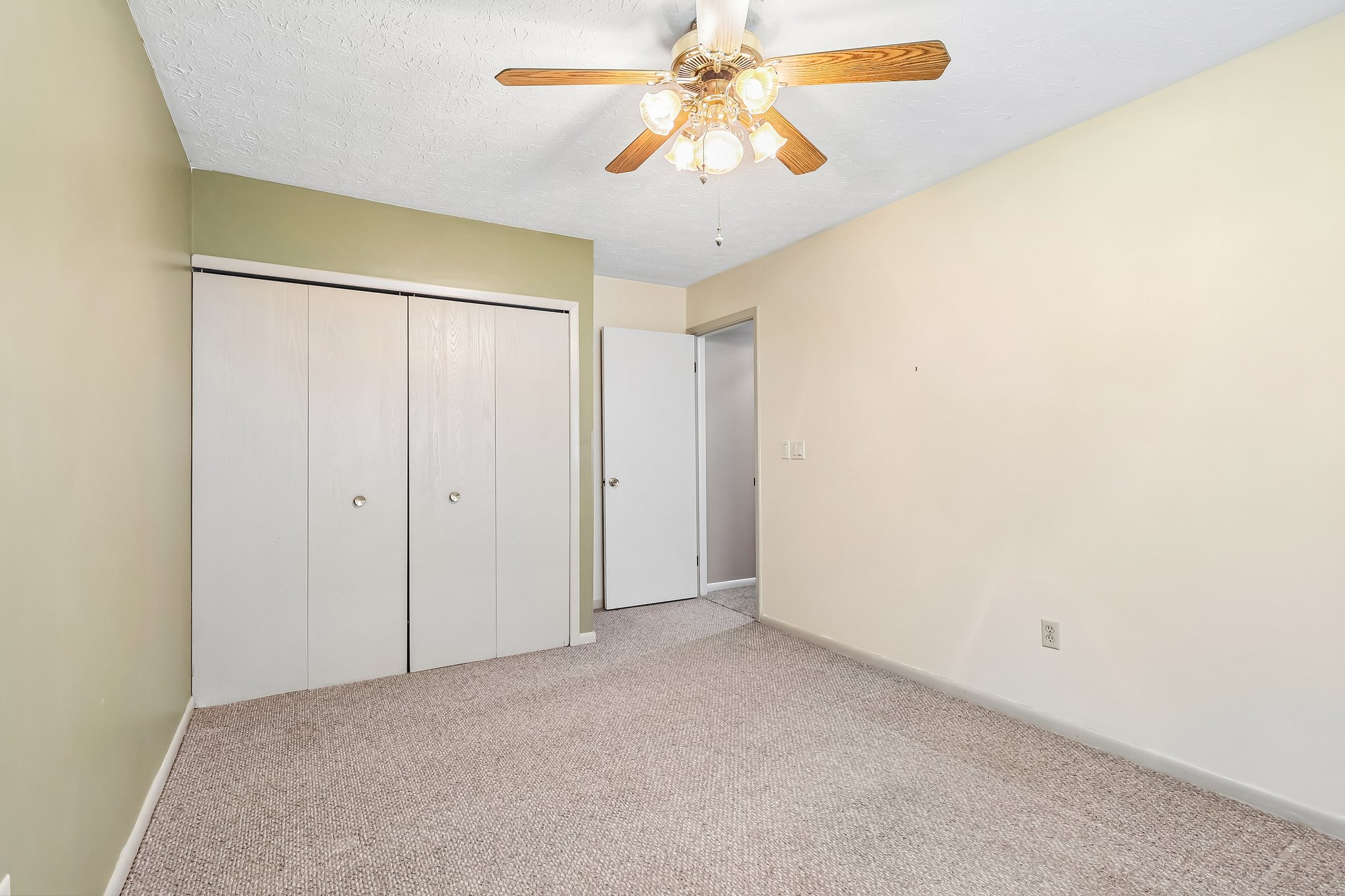 Hartford Trl-S2504-022.jpg