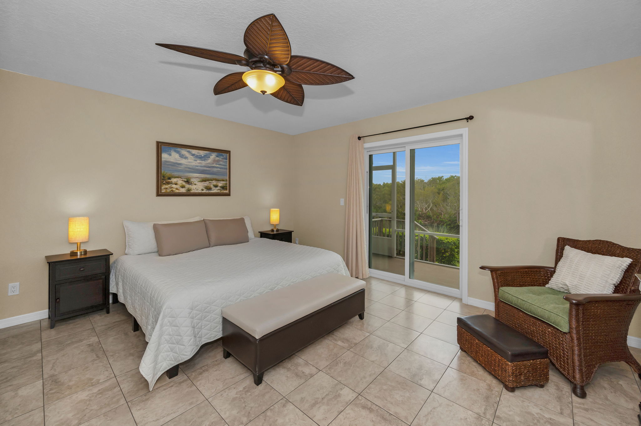Lower Level Bonus Room1a