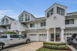Front Exterior3