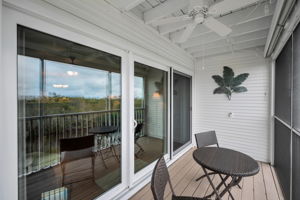 Living Room Balcony4