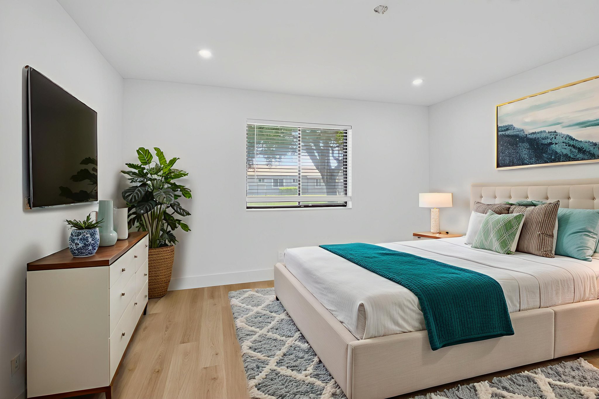 DSC_4064 virtually staged.jpeg