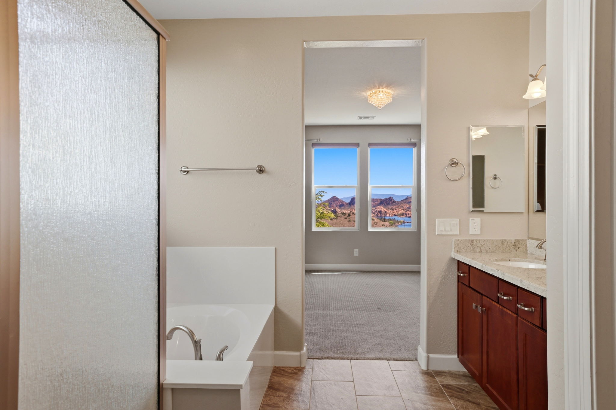Primary Bathroom (4)