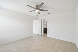 Yachtclub Dr-S2208-021.jpg