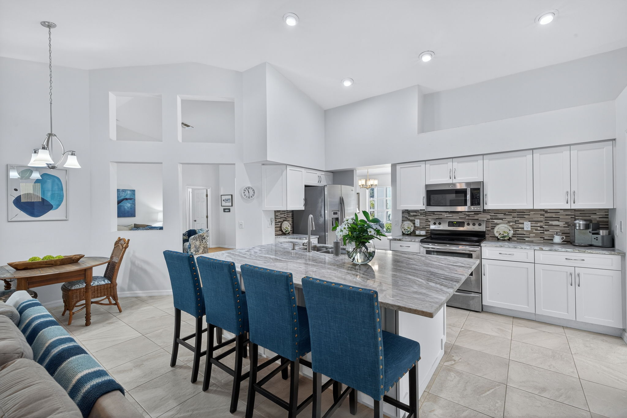 Breakfast Bar 2 of 2