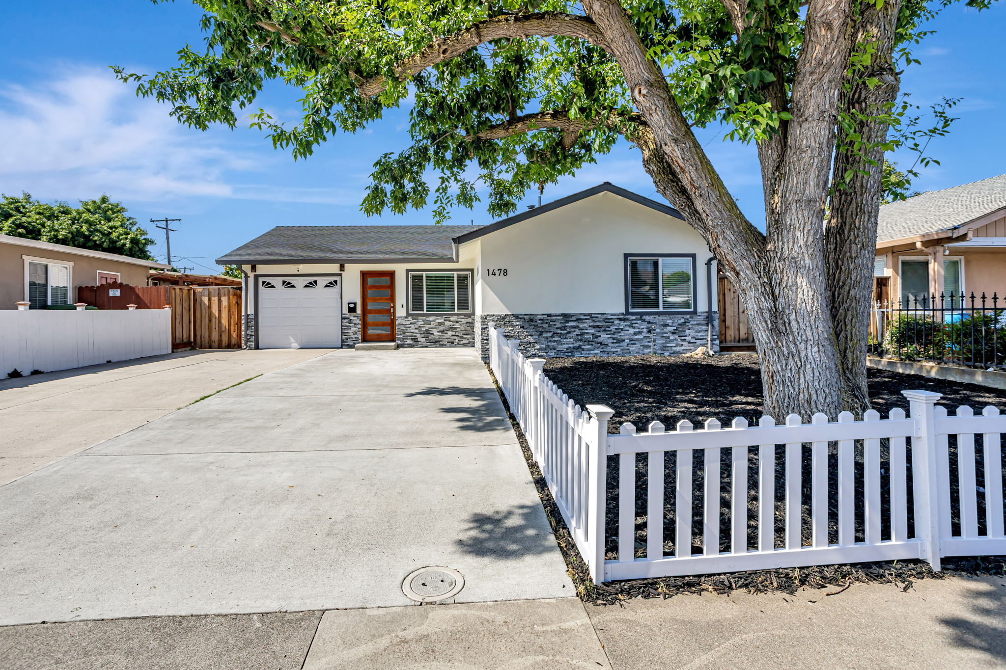 001_1478 Ashland Dr  