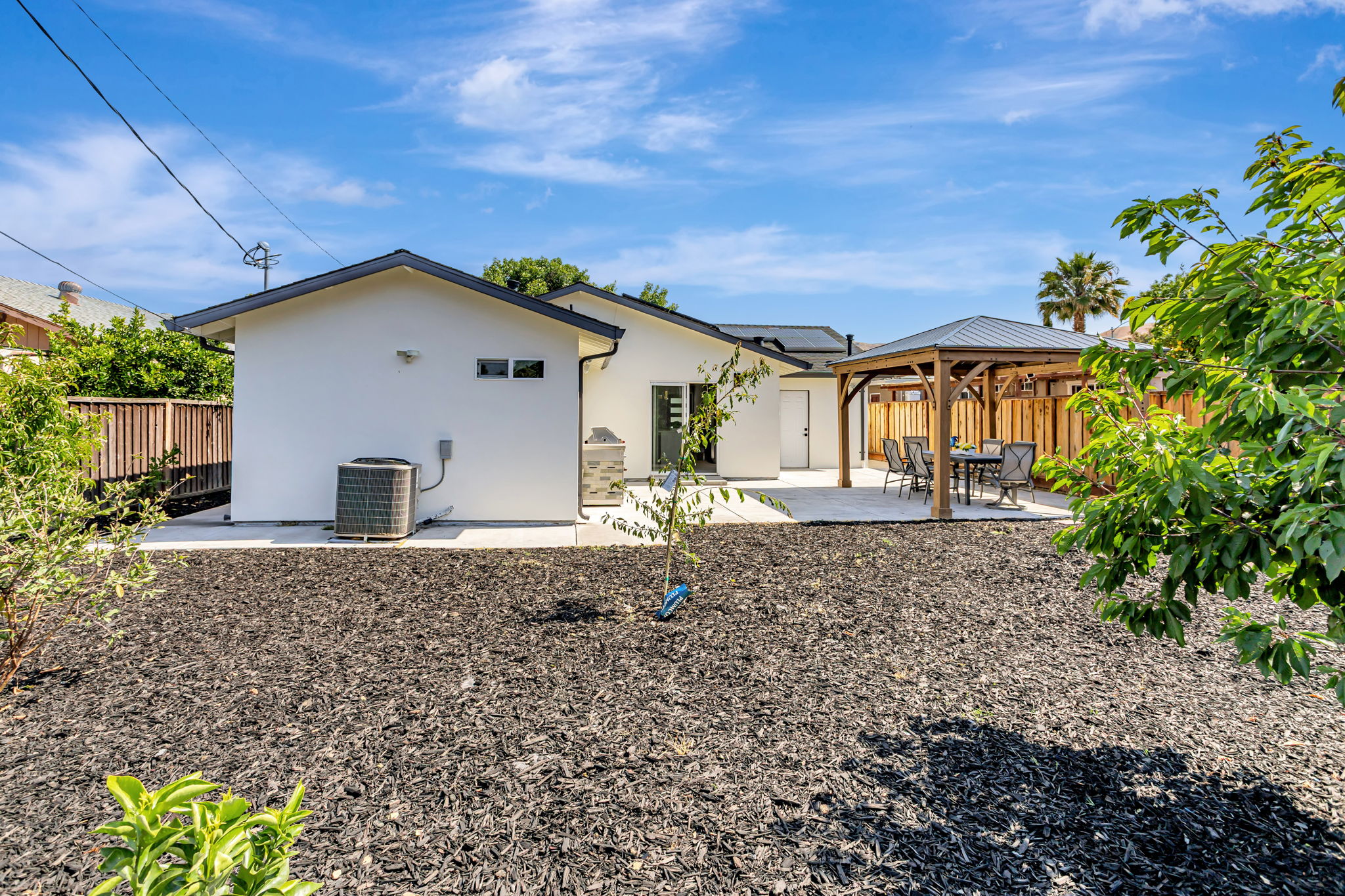 042_1478 Ashland Dr  