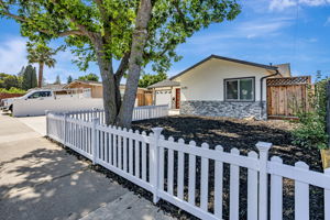 003_1478 Ashland Dr  