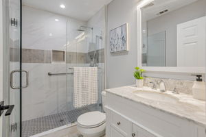 030_1478 Ashland Dr  