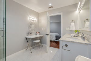 037_1478 Ashland Dr  