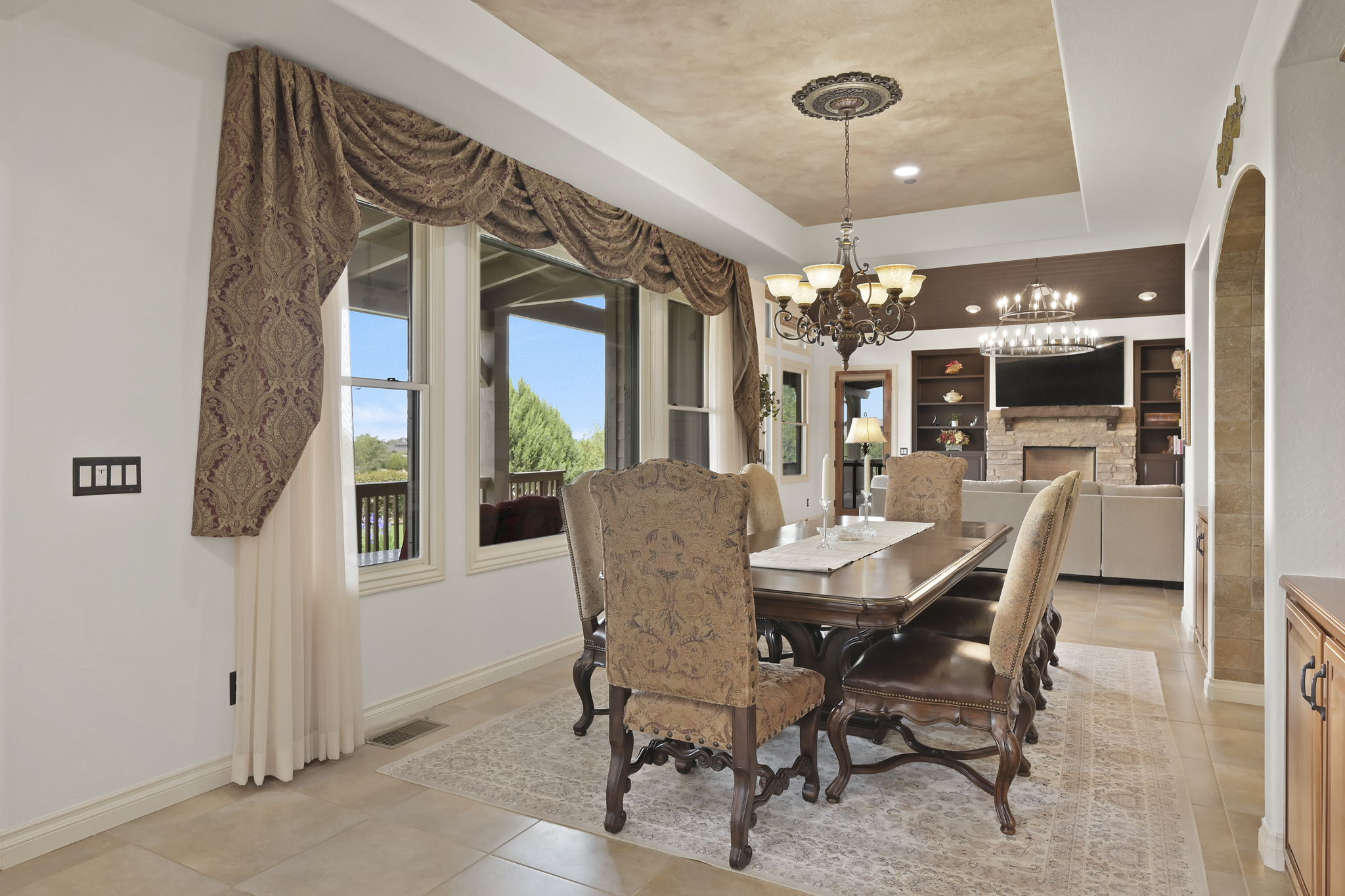 Dining Room (2)