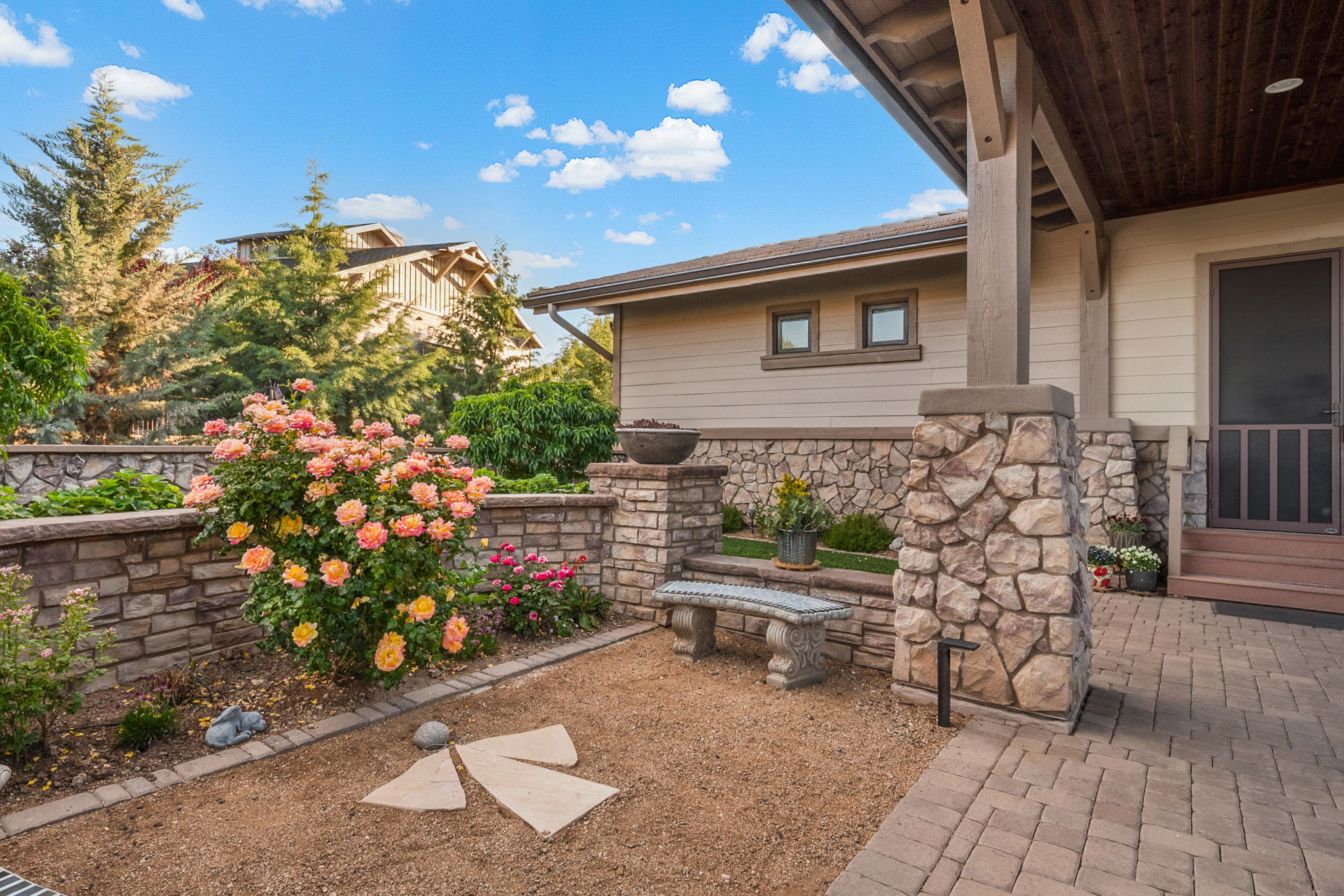Side Entry Courtyard