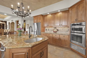 Kitchen (2)