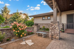 Side Entry Courtyard
