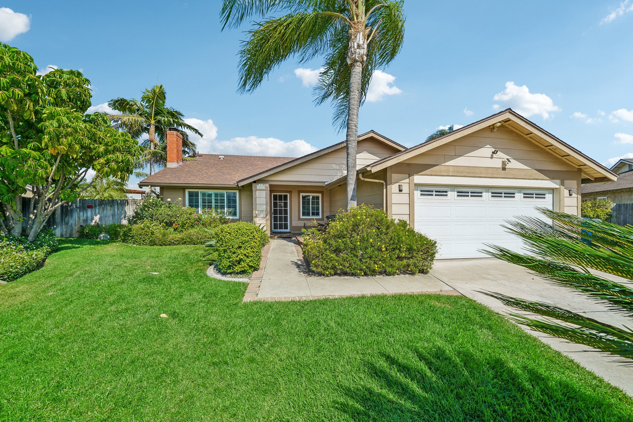 Doral Ct-S1305-002.jpg