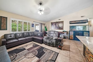 Doral Ct-S1305-010.jpg