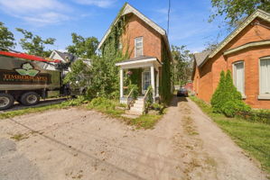  Photo 0