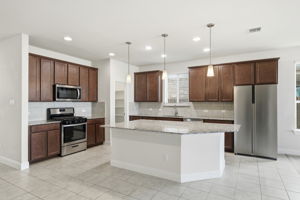 Kitchen/Breakfast Bar