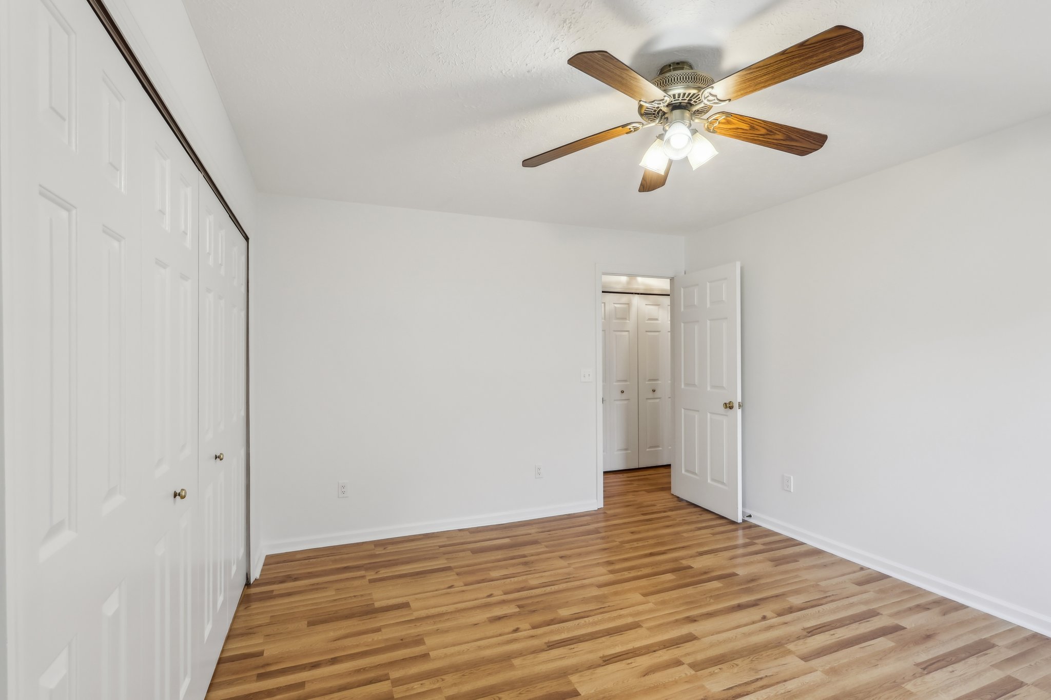 Marian Ln-030.jpg