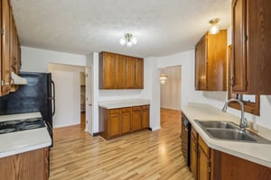 Marian Ln-017.jpg