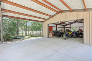 25 x 30 Garage / Workshop + LARGE Carport