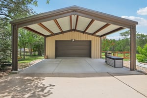 25 x 30 Garage / Workshop + LARGE Carport
