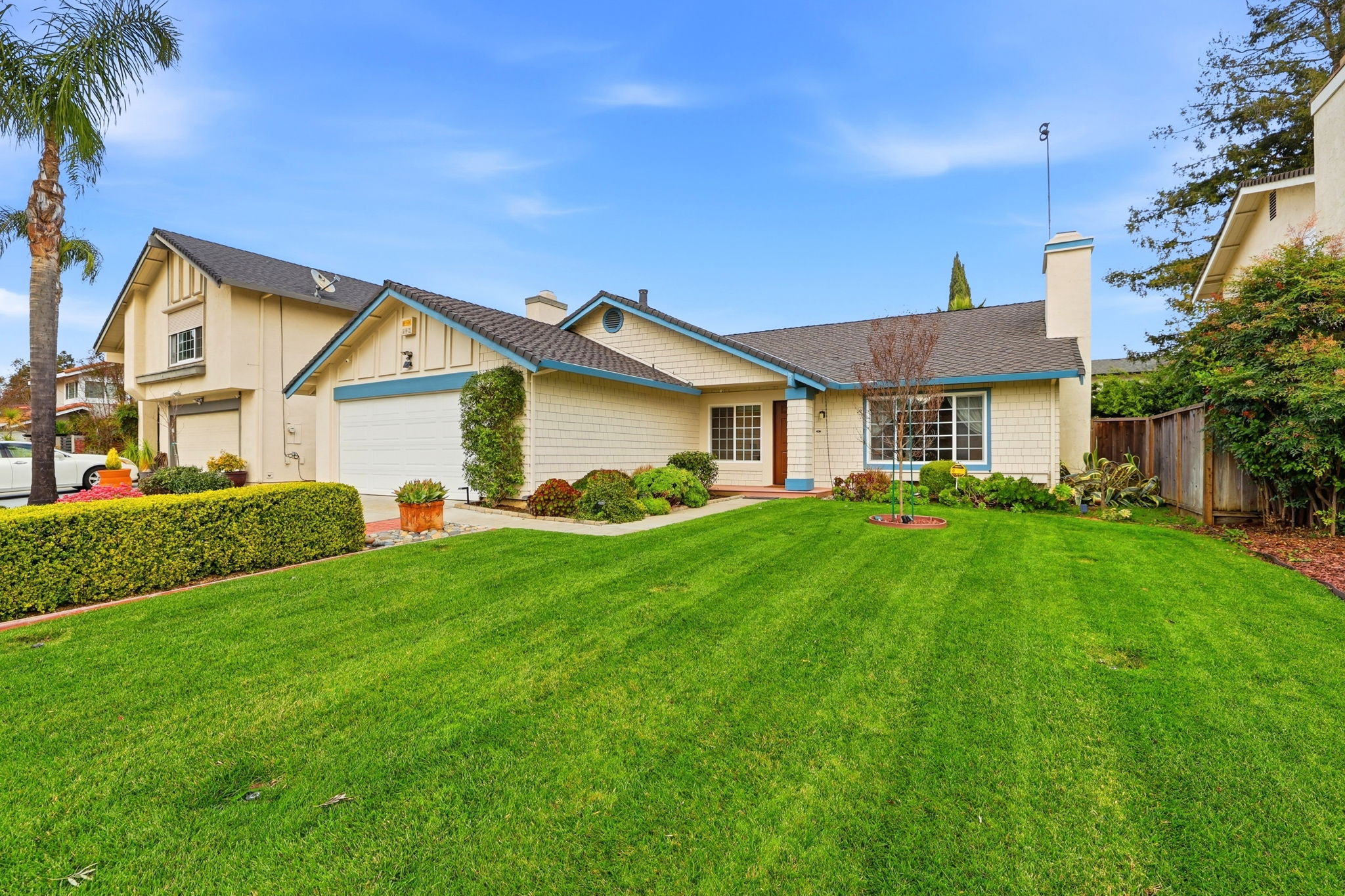 002_F8_148 Red River Way