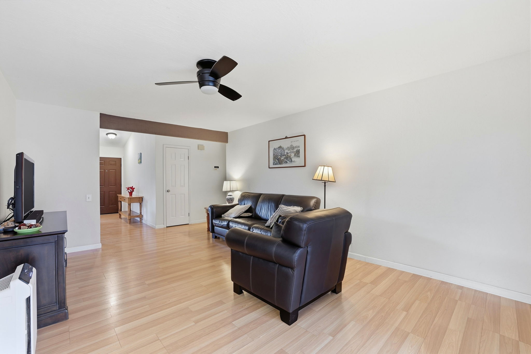 009_F8_148 Red River Way