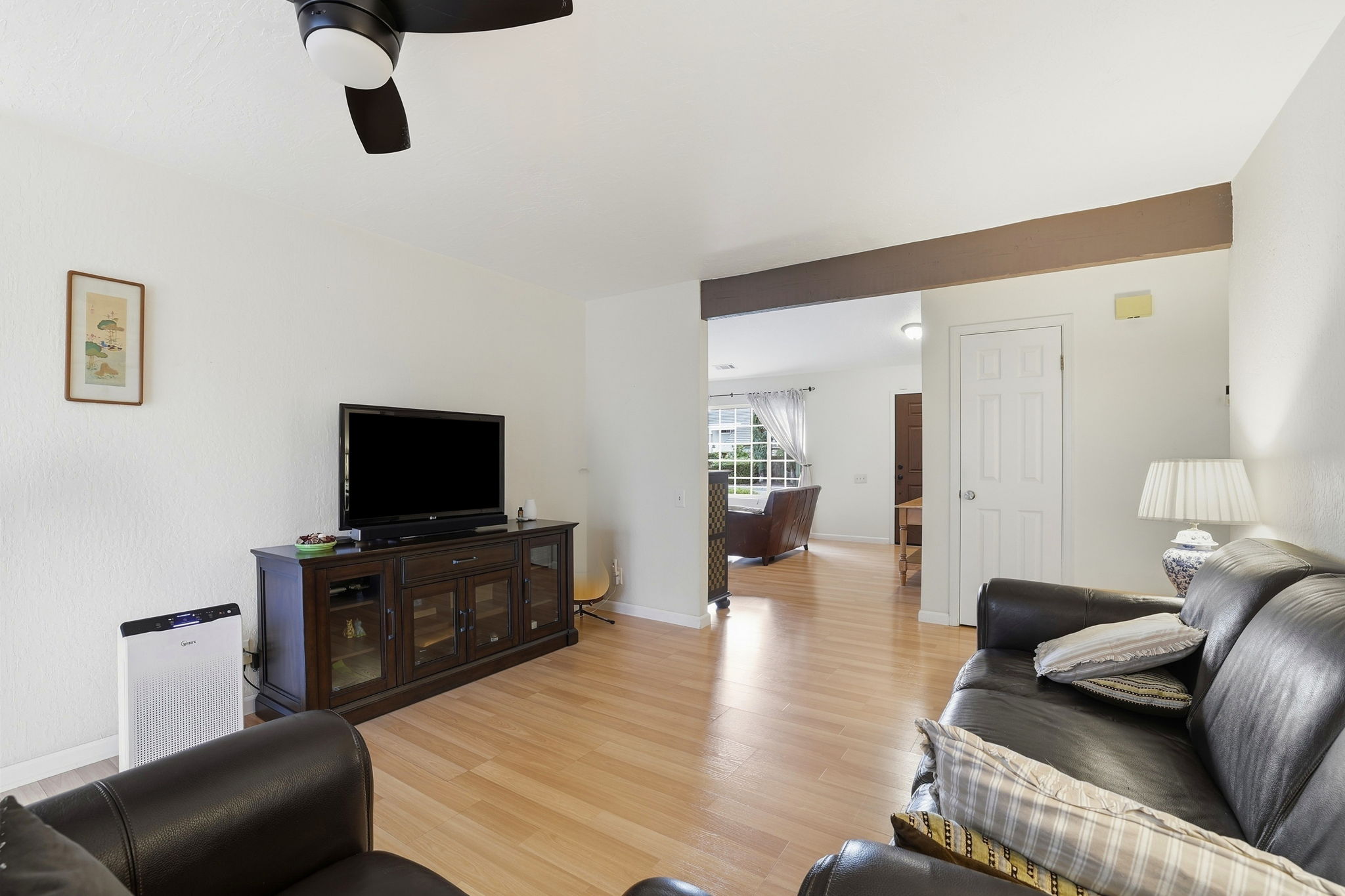 010_F8_148 Red River Way